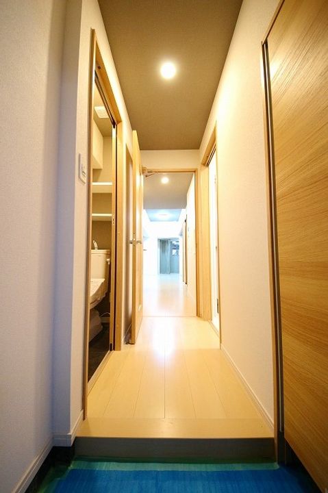 ラフィーネ上葛原の玄関