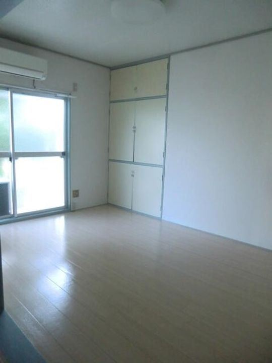 ハイツ児林の内装