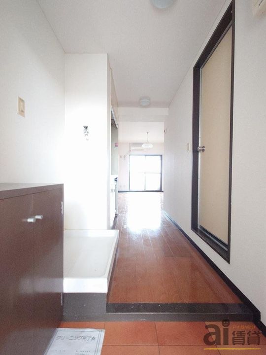 東京都小平市仲町(マンション)の賃貸物件の玄関