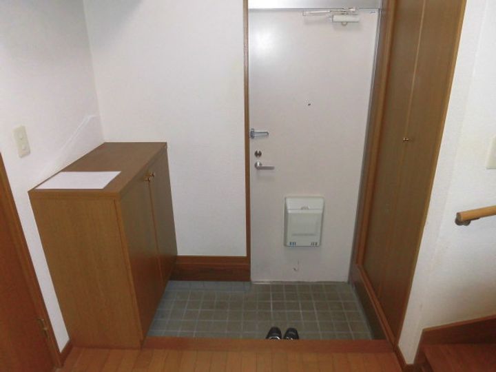 宮城県仙台市宮城野区福室4(一戸建)の賃貸物件の玄関