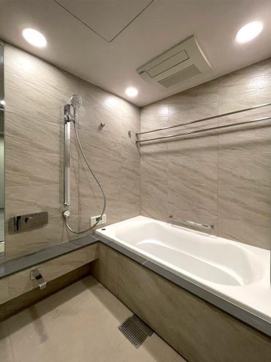 東京都港区元麻布3(マンション)の賃貸物件の風呂