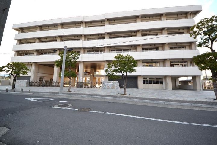 グリーンヒルズうしおB棟の周辺