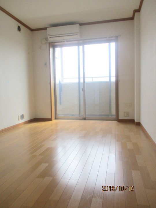 神奈川県川崎市中原区下小田中1(マンション)の賃貸物件の居間