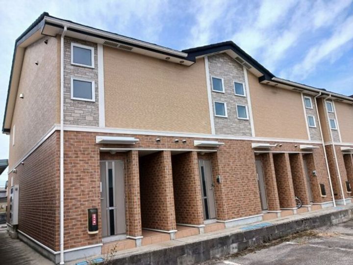 ウエスト・モンターニュBの外観