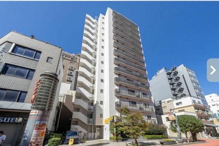 プレシャス浅草雷門の外観