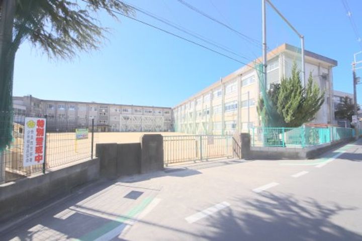 ジーメゾン富雄エヴァースの周辺