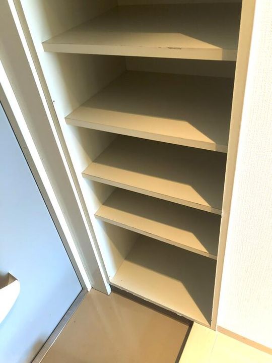 キャッスルEYAの玄関