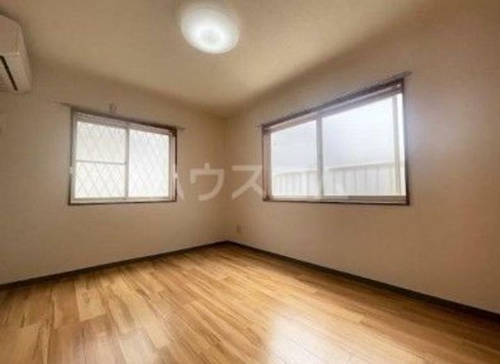 ウッディハウスの居間