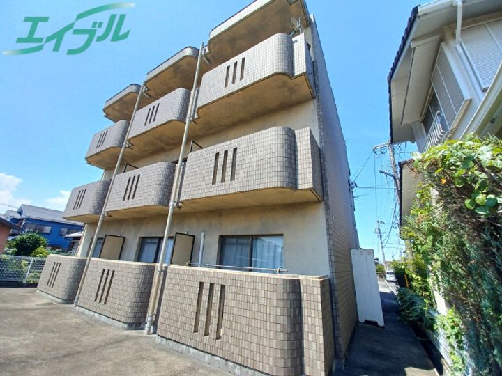 ユーミー日永マンションの外観