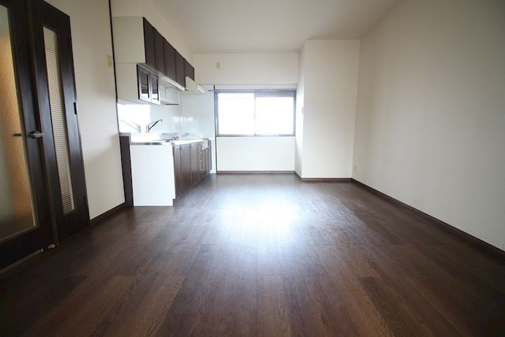 ルネッサンス宮ノ尾IIの居間