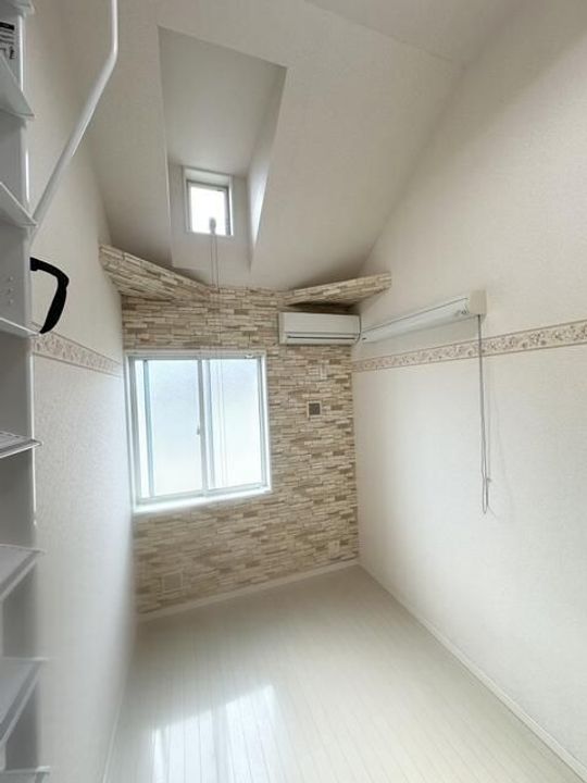 ユナイト六浦ジローラモ・カルダーノの居間