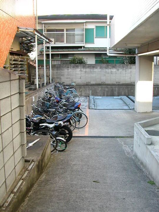 東京都日野市旭が丘2(マンション)の賃貸物件の地図