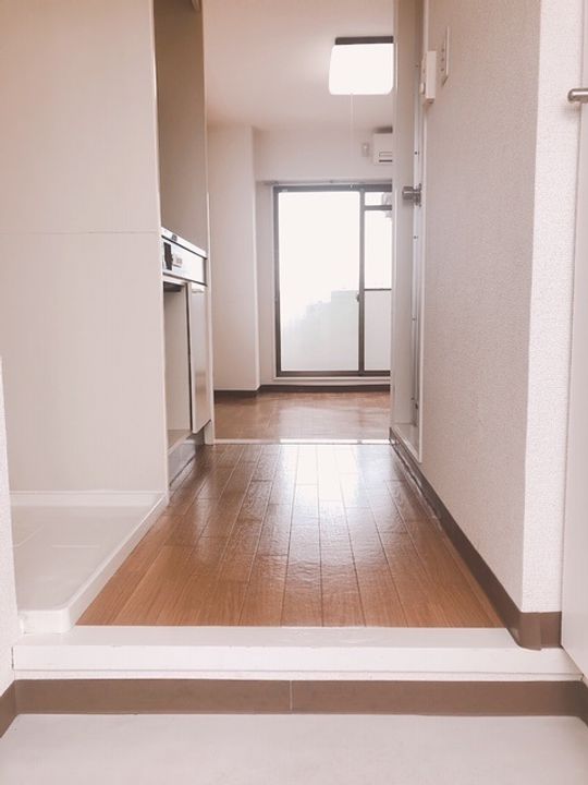 東京都日野市旭が丘2(マンション)の賃貸物件の玄関