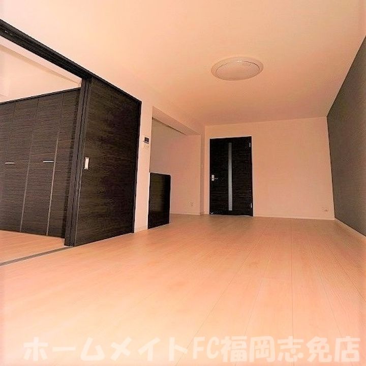 福岡県糟屋郡志免町南里4(マンション)の賃貸物件の居間