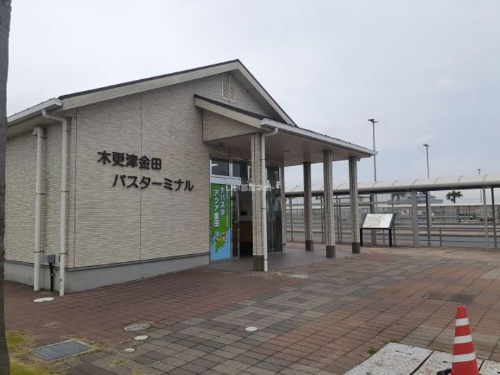 フォレナメゾンの周辺