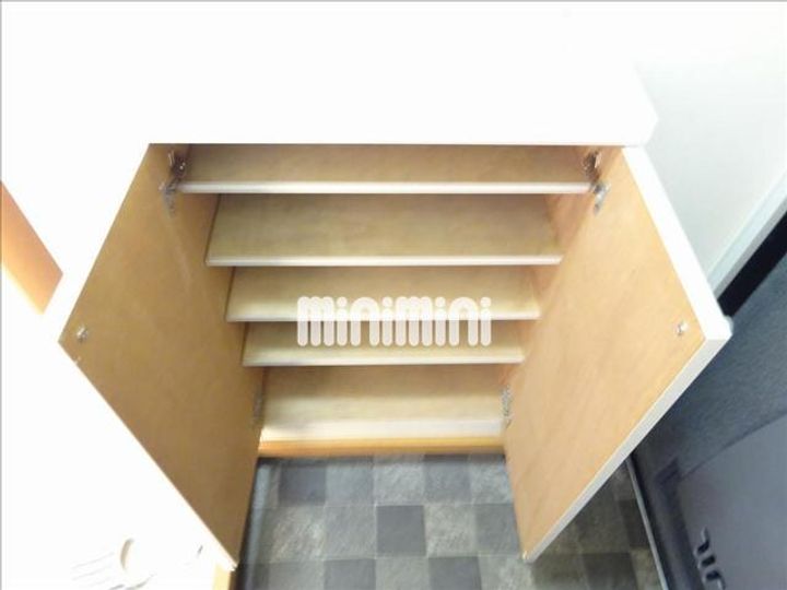 ハイツみやすの玄関