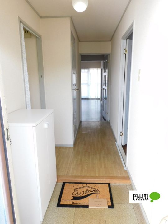 グリーンウッド金武の玄関