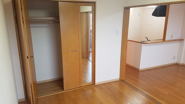 新潟県新潟市中央区美咲町1(マンション)の賃貸物件の内装