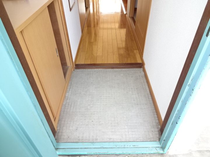 グリーンコーポ原の玄関