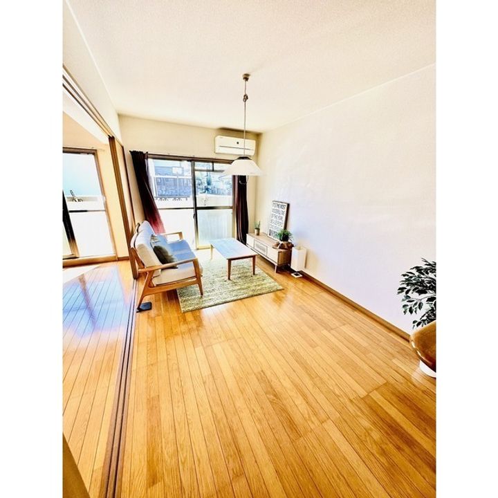 グリーンハウスの居間