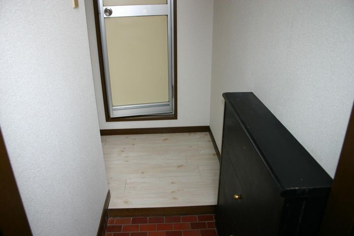 すまいる高経の玄関