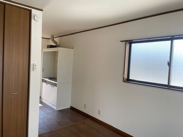静岡県沼津市高島町(マンション)の賃貸物件の居間