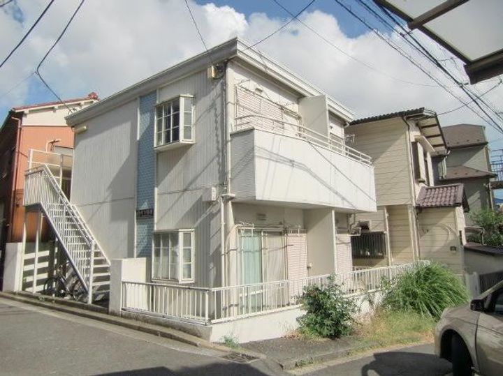 ハイツ日吉の外観
