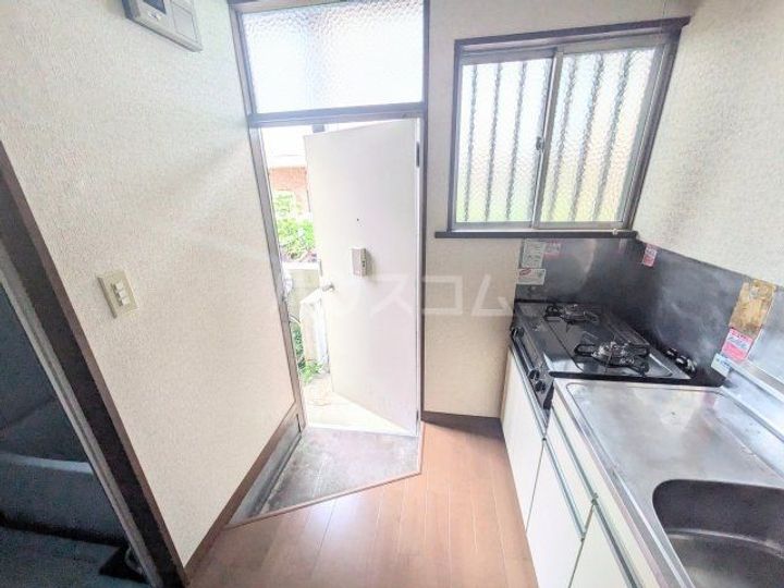 窪田アパートの玄関