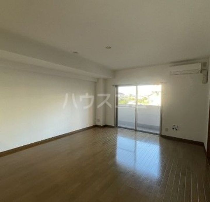 グランドヒルズ弐番館の居間