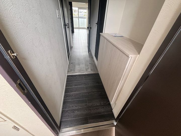 新横浜ハイツの玄関