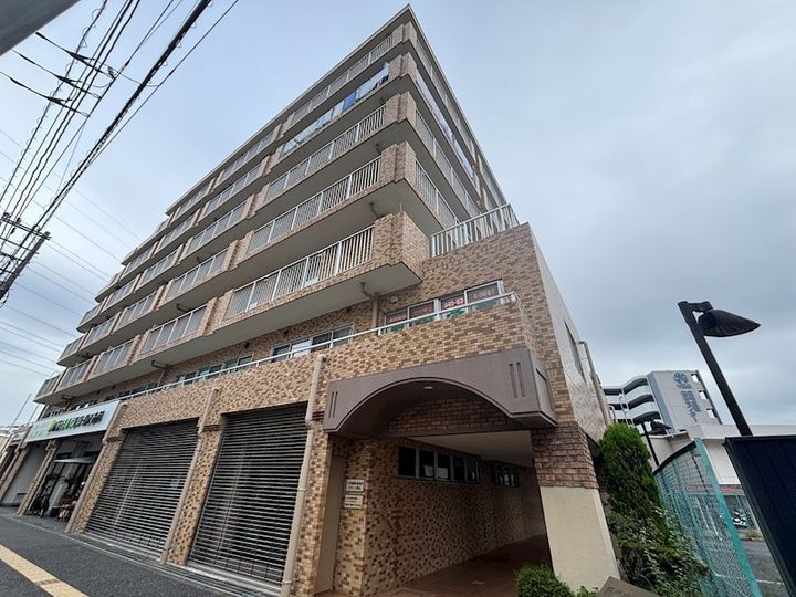 新横浜ハイツの外観