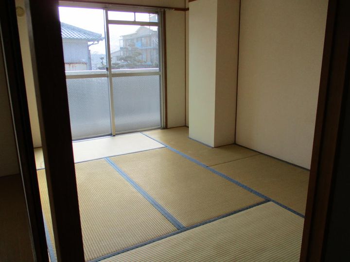 タテハタハイツの内装
