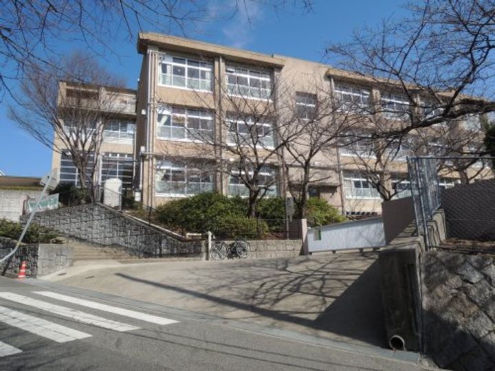兵庫県西宮市上ケ原山田町(一戸建)の賃貸物件の周辺