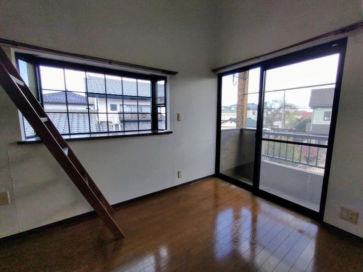 ドルフィン上並榎5の内装