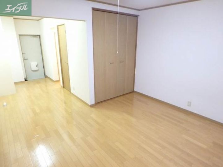 メゾン伊福町の内装