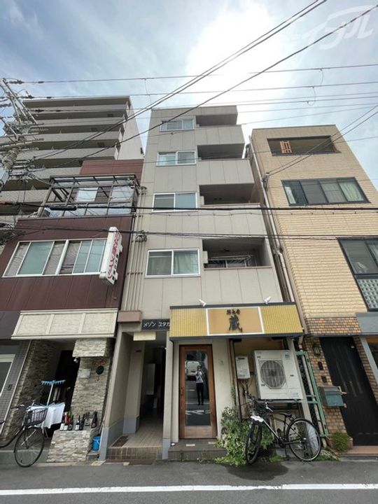 メゾンユタカの外観