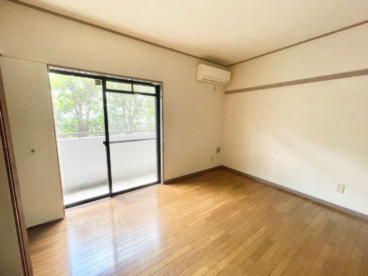 コア・クレインの居間