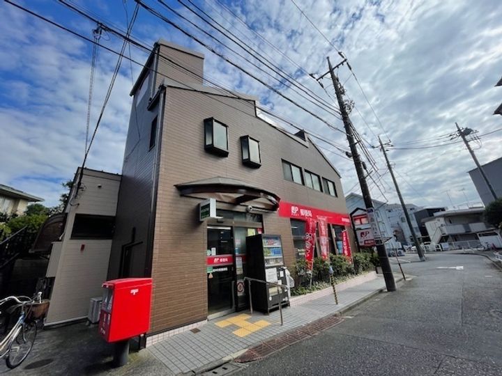 コア・クレインの周辺