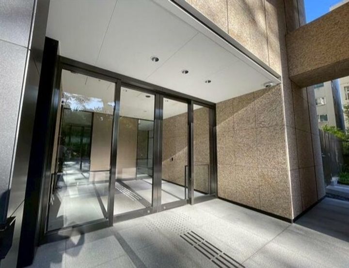 赤羽橋駅徒歩8分 高級分譲 ペット可 角部屋 築浅 1LDKの地図