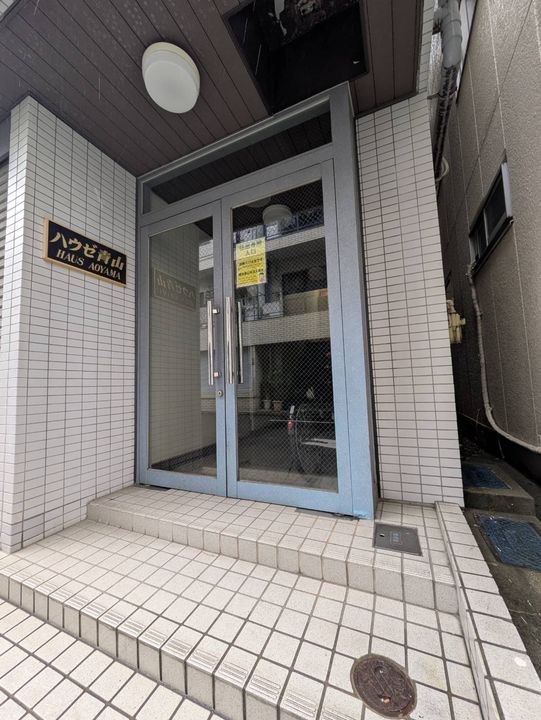 ハウゼ青山の地図