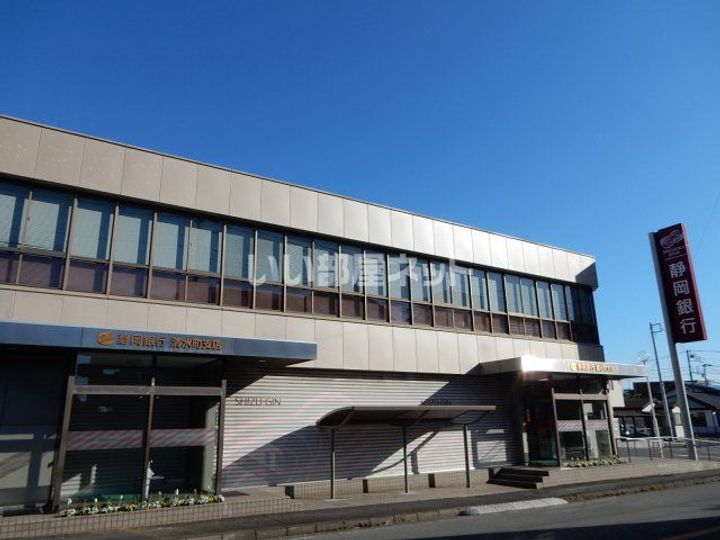 ソワサントUTRIの周辺