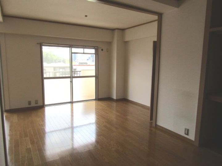 ラフィーネカニエの居間