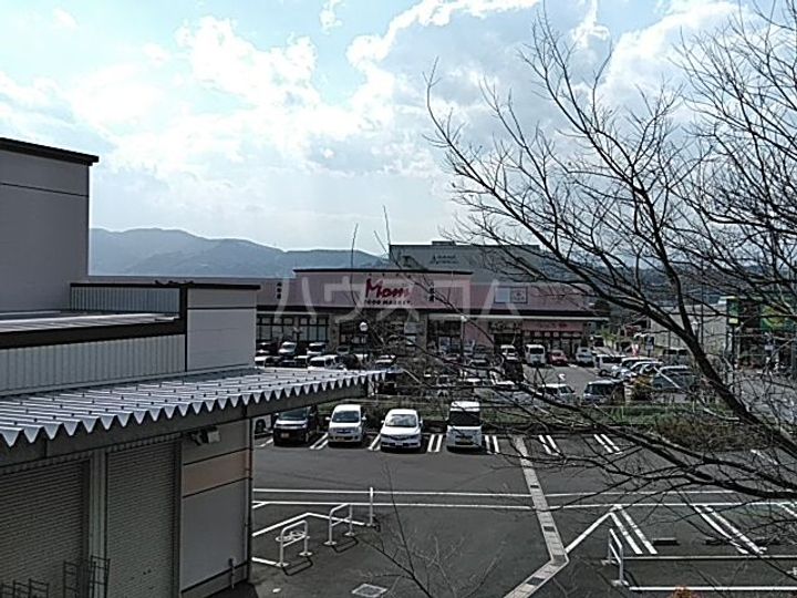 ヒルズタカオカの周辺