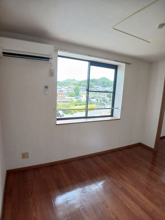 岡山県浅口郡里庄町大字新庄グリーンクレスト(アパート)の賃貸物件の居間