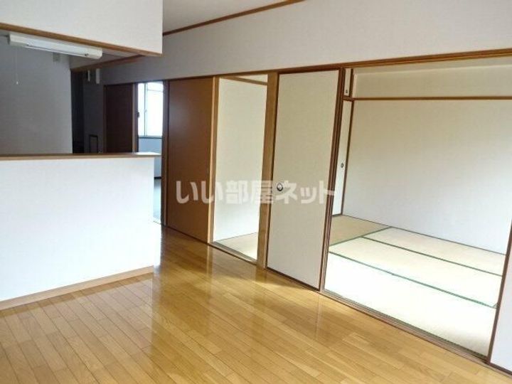 グリーンコーポ原の居間