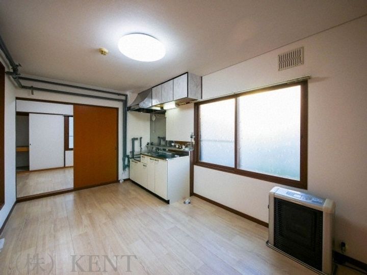 第5岡田コーポの居間