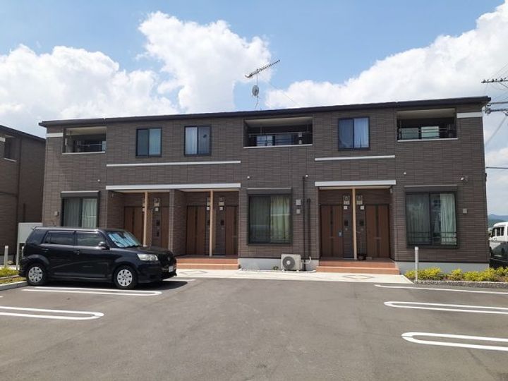 ブリーゼ西岡屋IIの外観