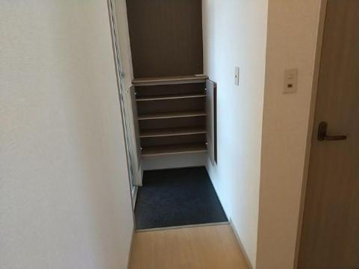 シャルムA棟の玄関