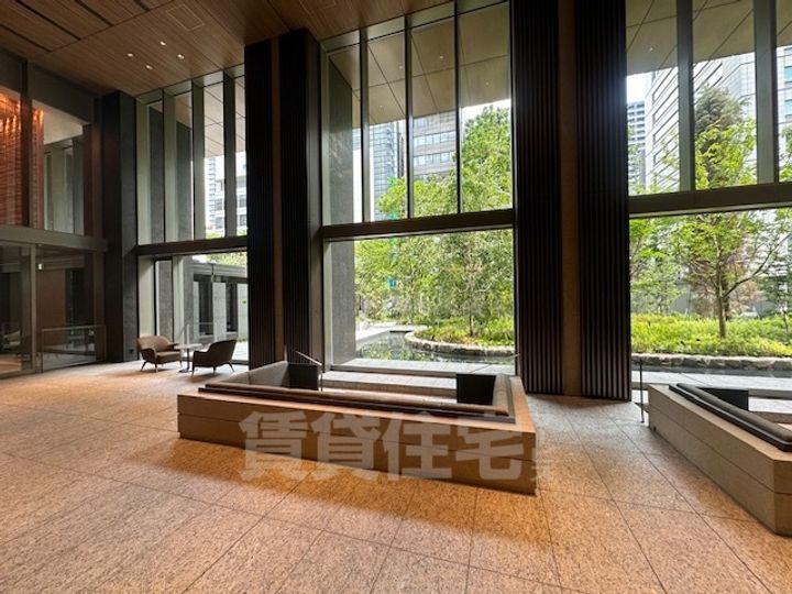 ローレルタワー堺筋本町の地図