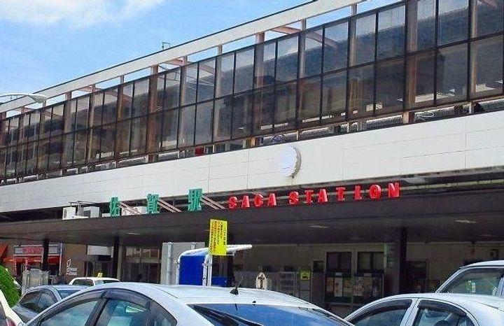 アクアル-チェの周辺